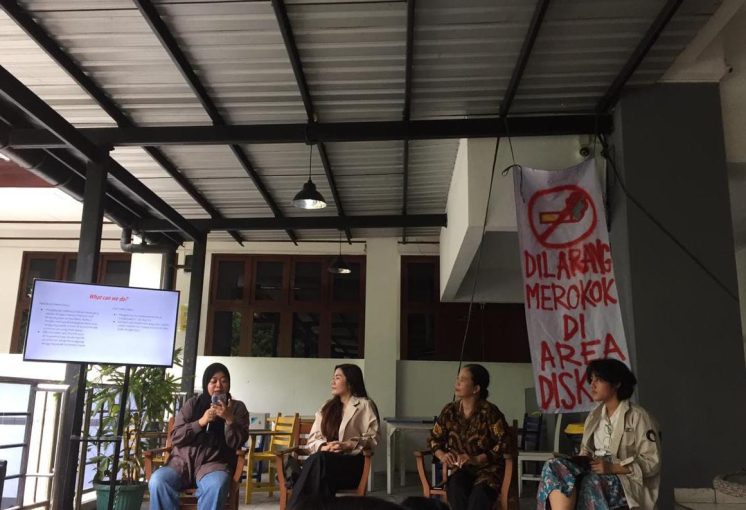 Diskusi Forum Selasar yang Menyoroti Pemenuhan Hak Dasar Pekerja Perempuan Bermasalah