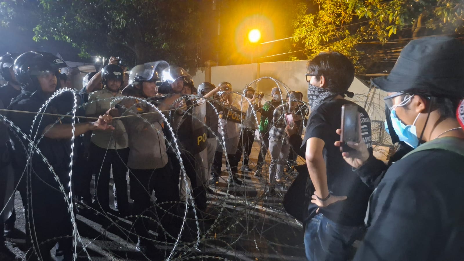 Unjuk Rasa Masyarakat di Mapolda DIY Berakhir dengan Intimidasi dan Penangkapan