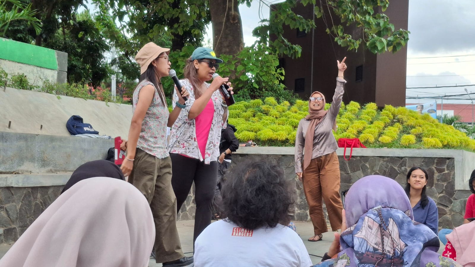 Melalui Aksi Karaoke WNI Mumet, Masyarakat Desak Pemerintah Prioritaskan Pendidikan dan Kesehatan